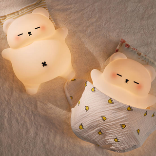 Lumozi™ Sleeping Bear Squishy Night Light - Perfect Gift