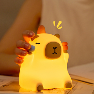 Lumozi™ Sitting Capybara Squishy Night Light - Perfect Gift