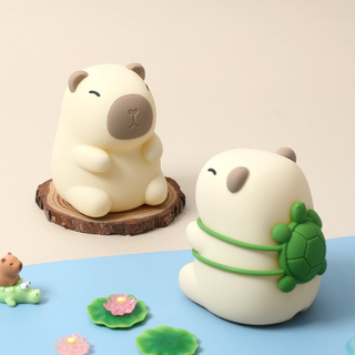 Lumozi™ Turtle Backpack Capybara Squishy Night Light - Perfect Gift